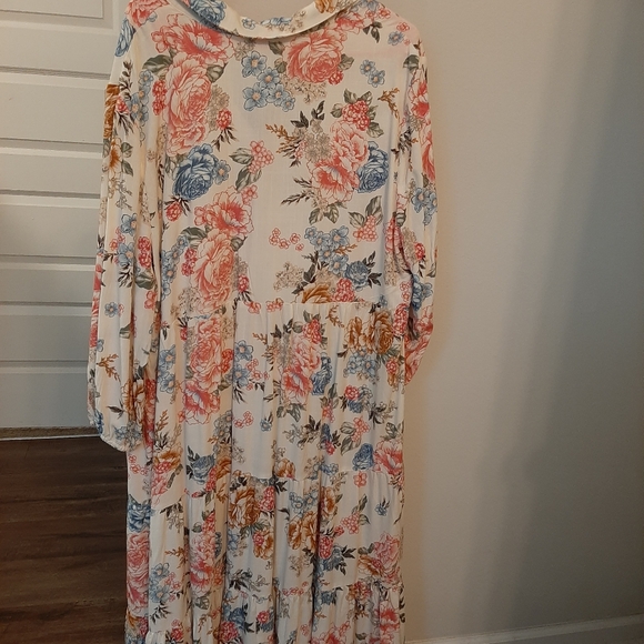 Linda Anderson Floral Maxi Dress with Button-Down Front NEW WITH TAGS - Picture 5 of 9